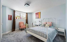 Elegant Garden Suite&2Mins Bus Station Close Lrt& Free Parking