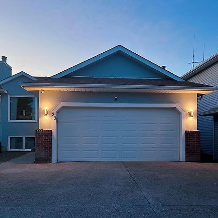 Elegant Garden Suite&2Mins Bus Station Close Lrt& Free Parking YYC Exterior foto